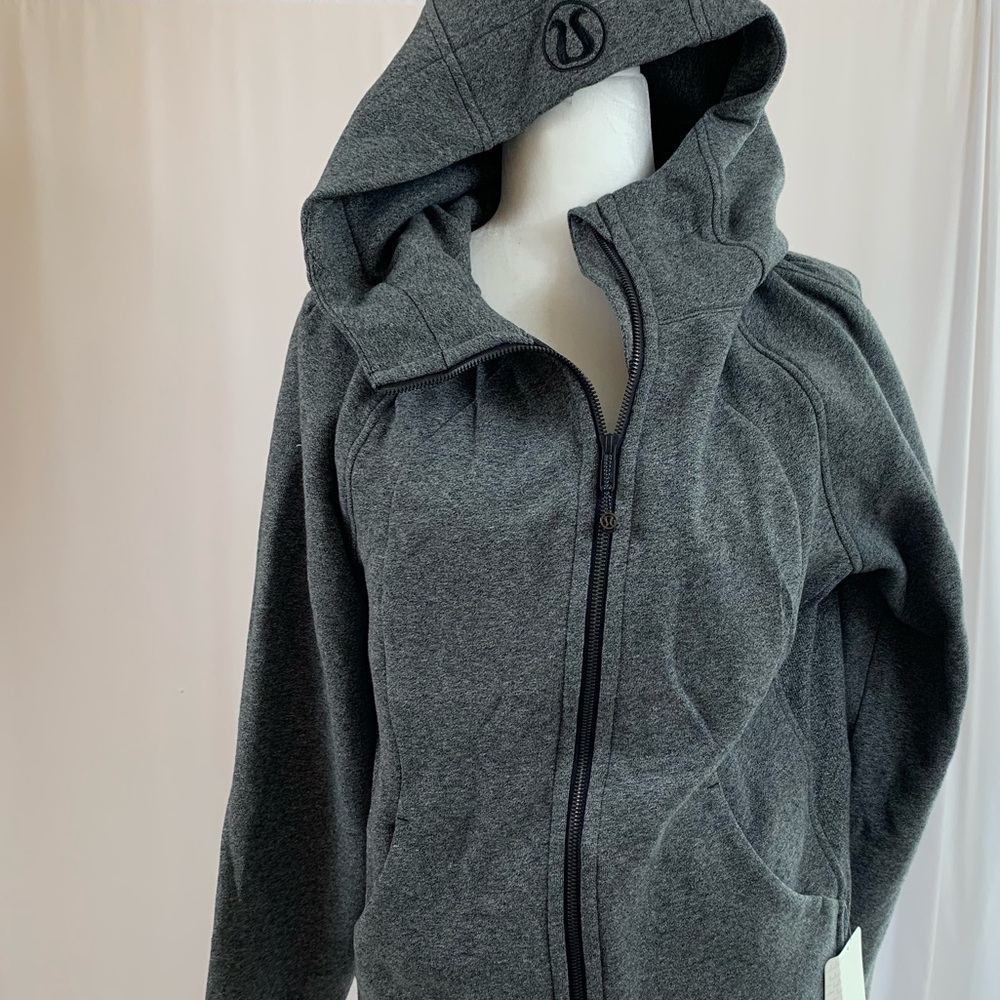 NWT. lululemon Women’s Scuba Hoodie. Size 12.